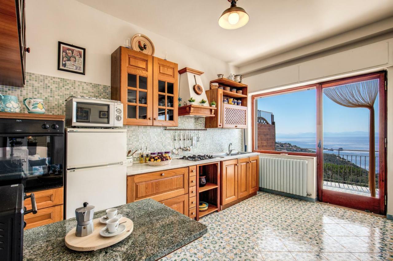 Geca'S House - Panoramic Sea View Studio Massa Lubrense Bagian luar foto